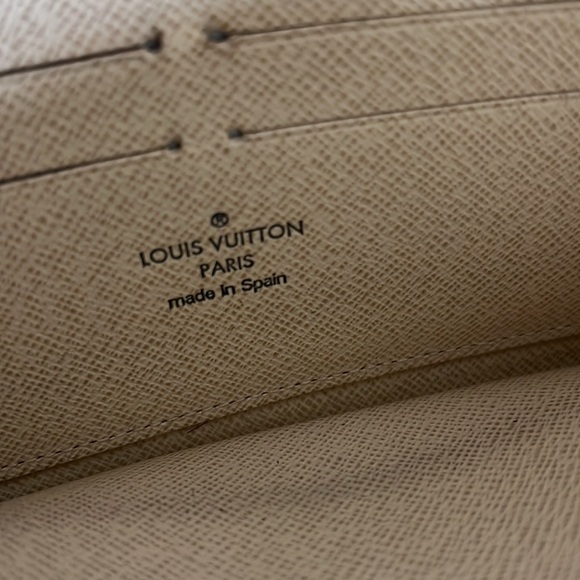 Louis Vuitton long zippy wallet - Picture 11 of 17